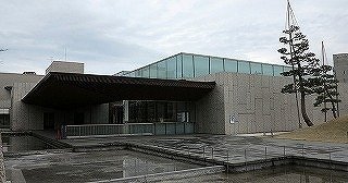 koshinokuni-museum-of-literature.jpg